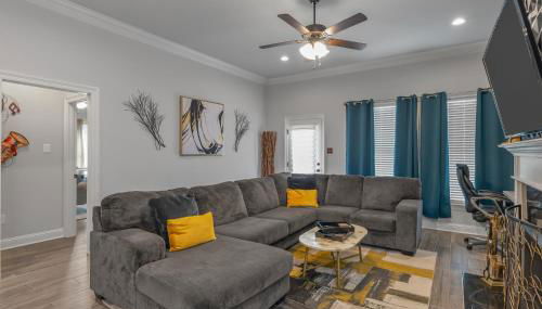 Modern Regional Art Gallery Home - Spacious & New! Tv in each room - Foto 3