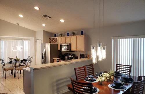 Amazing 4 Bedrooms 3 Bath with private pool, near Disney and Universal! - Foto 2