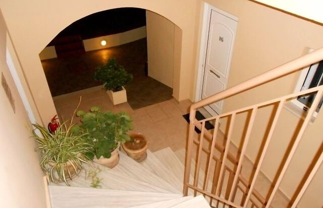 Lambrinos Suites - Photo 45