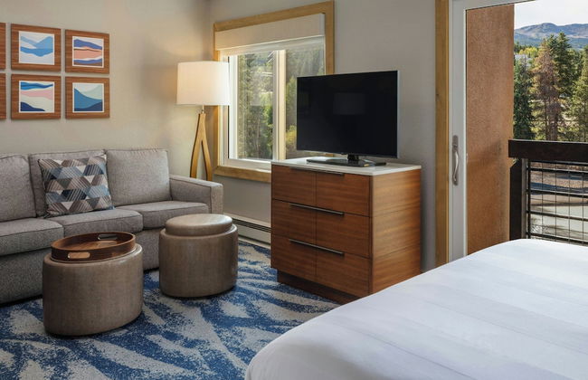 Marriott's Mountain Valley Lodge at Breckenridge - Photo 8