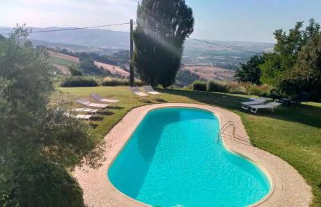 Comfortable villa lower level in Montelabbate with private pool - Foto 2