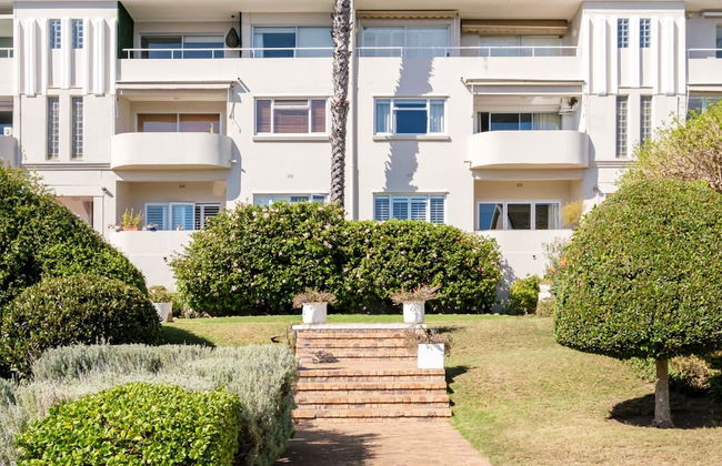 Unwind at Contemporary Alanda Apartment - Foto 26