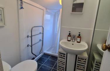 The Garret 1 Bed Apartment-Free Parking-Balcony - Foto 13