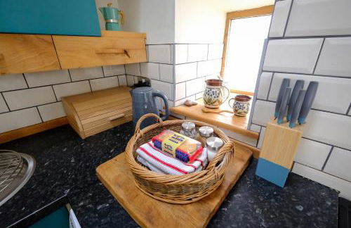 Rhyd Y Geifr, Cosy Barn Conversion in Maerdy - Photo 2