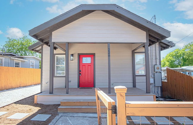 Delightfully Renovated 4 Br/2 BA Near DT Riverwalk - Foto 1