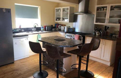 4 bedroom house walking distance to Silverstone C - Photo 7