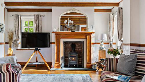 Beryas Cottage - Fireplace - Free Parking & WiFi - Pet Allowed - Foto 3