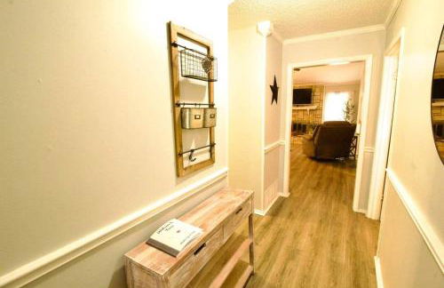 Pool Theater Convenient Location 4bedroom2 bath - Foto 30