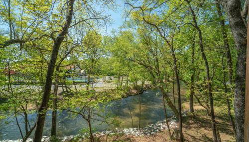 Riverfront home within walking distance of Helen - Foto 5