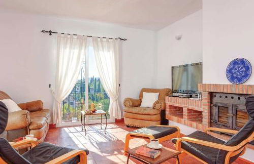 Private Heated Pool, Jacuzzi & 1225m2 garden in Villa Cipreses - Photo 24