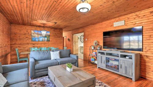 Secluded Cabin with Hot Tub, Game Room and Views! - Foto 4