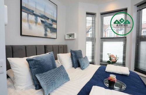 Aisiki Apartments at Stanhope Road, North Finchley, Airconditioned Multiple 2 or 3-Bedroom, Pet Friendly Duplex Flats, King or Twin Beds with Free WiFi - Foto 1