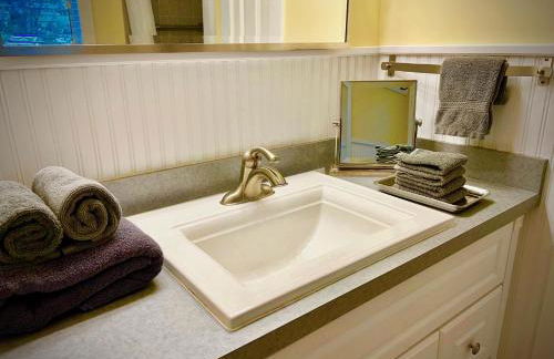 The Sharlene-Hot tub Fenced yard Steps to Douglas - Foto 18