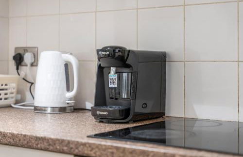 6 BR 4 Bath Central Worcester Sleeps 12 - Foto 22