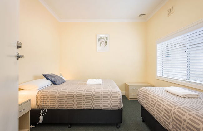 Albany Holiday Units - Photo 8