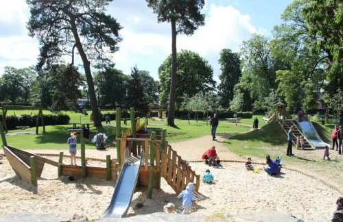 Risinghurst, Oxford, an ENTIRE 2beds, 2bathrooms, free Wi-Fi, Free Parking - Foto 27