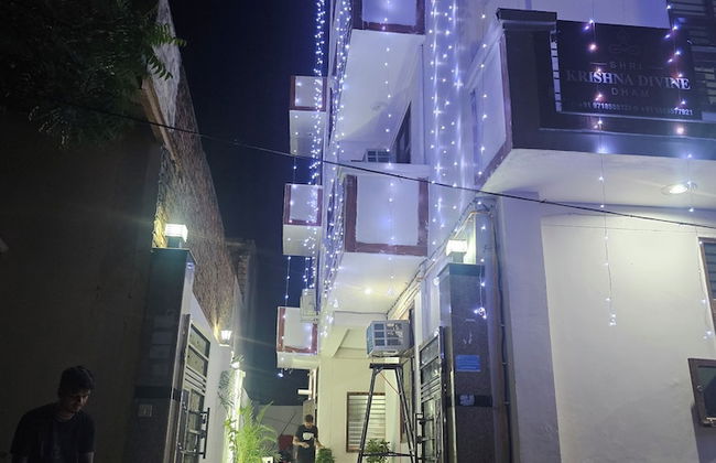 Shri Krishna Divine Dham - Photo 27