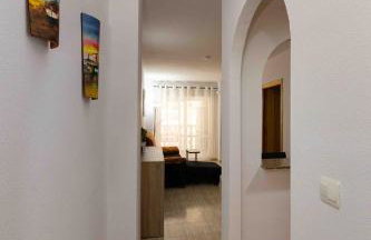 Tolle Wohnung mit 2 Schlafzimmern, Balkon und Pool - Foto 19