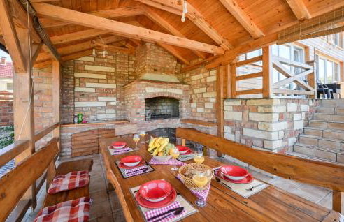 3 Bedroom Lovely Home In Jelenscak - Foto 17