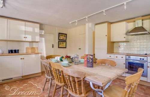 Pitt Cottage - Photo 8