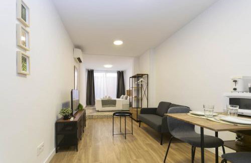 Regency IV - Ferga Suites - Photo 12