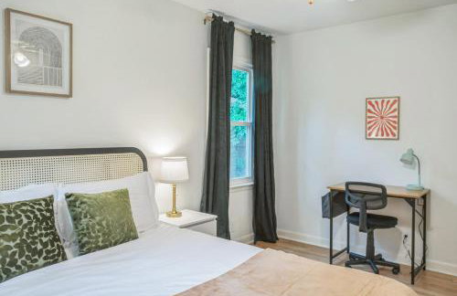 Centrally Located 4BD Home BBQ Downtown Nearby - Foto 6