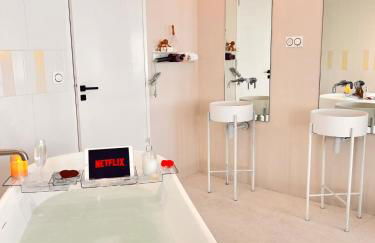 Suite 2 à 4 personnes lit rond Bergson Stade Zénith - Foto 37