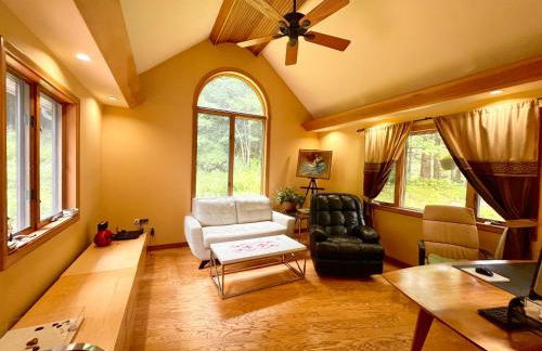 NatureGlow Residence Stylish Contemporary Home - Foto 19