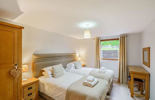 Lord Galloway 35 with Hot Tub - Photo 11