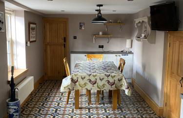 Ivy House, three bed cottage, parking garden - Foto 12
