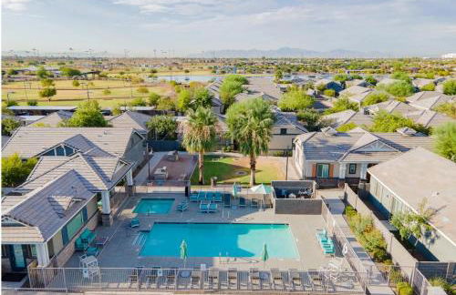 2 Bedroom Villa, Dog Park, Lake, WiFi, Laundry , Pool - Photo 19