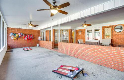 Pool and Gameroom Family Fun Retreat in Hinesville! - Foto 27