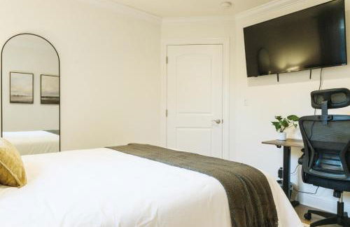 Serene Escape 2BD Private Patio & Firepit near Stanford - Foto 38