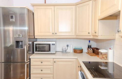 A Riverside Paradise in The City w Garden and Free Parking - A 2 Bed Home in London Sleeps 4! - Foto 15