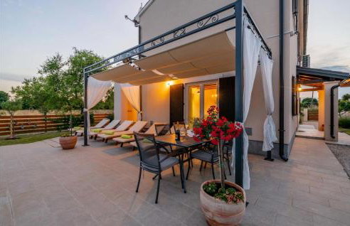 Gorgeous Home In Puntera With Wifi - Foto 8