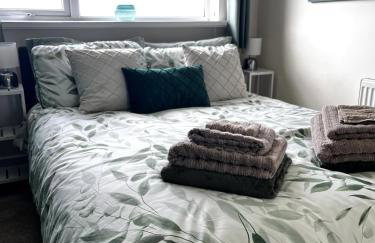 Stylish Cosy Home - M42, Airport, NEC & Train St - Photo 9