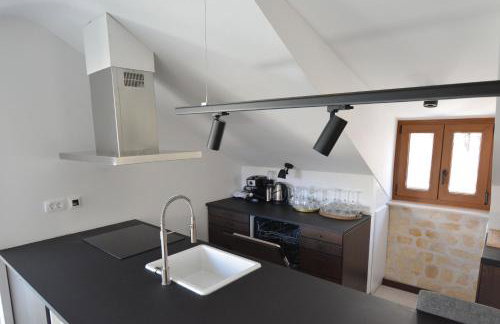 Charming stone apartment with jacuzzi in center of Omiš - Foto 55