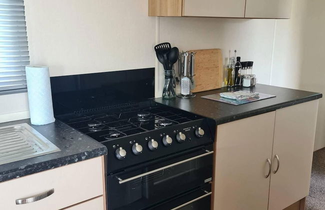 2 Bed Lodge - Sleeps 5 - Parking - Pets - Wifi - Foto 8
