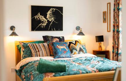 Stylish 4-Bed House in Arley - Photo 20