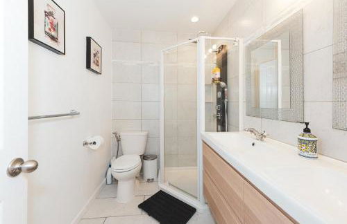 Modern & Airy Silver Lake 2bedroom 2 bath Front House - Photo 27