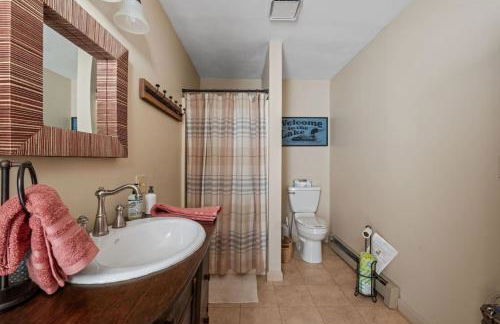 Spacious Waterfront Retreat on Merrymeeting Lake - Photo 16