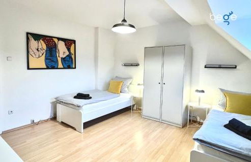 BEGE APARTMENTS WorkLodge - Photo 1