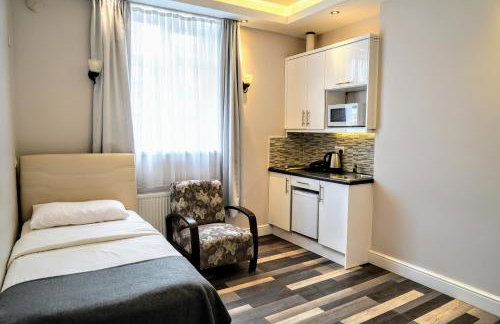 Boutique Apartments - Photo 13