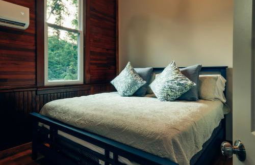 Corton Lodge on the Elk River - Riverview Suite - Foto 10