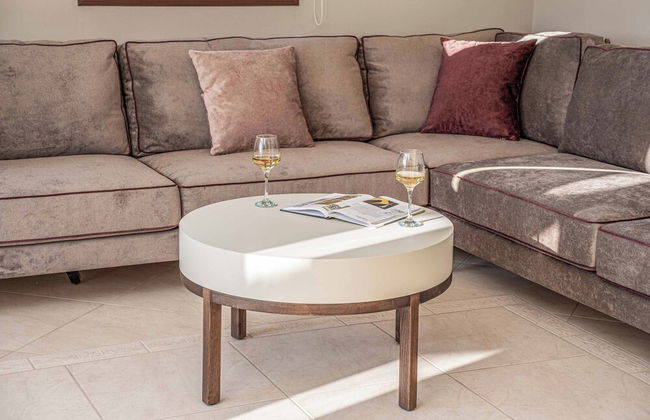 Classic Villa - Photo 26