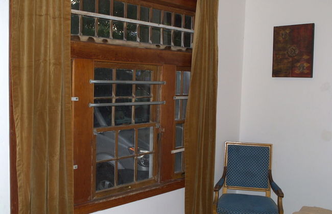 Walk to Downtown Scene - Photo 13