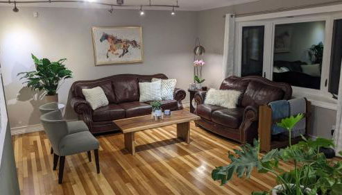 Spacious and Elegant Space with Premium Kitchen that is Ideal for Gathering with Friends and Family - Foto 4