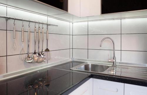 La Perla Apartments - Photo 41