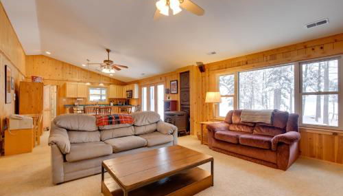 Minocqua Lakefront Cabin with Deck - Foto 4