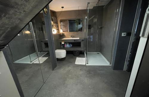 Artsy Retreat - Sleeps 6 Free Parking & Balcony - Photo 38